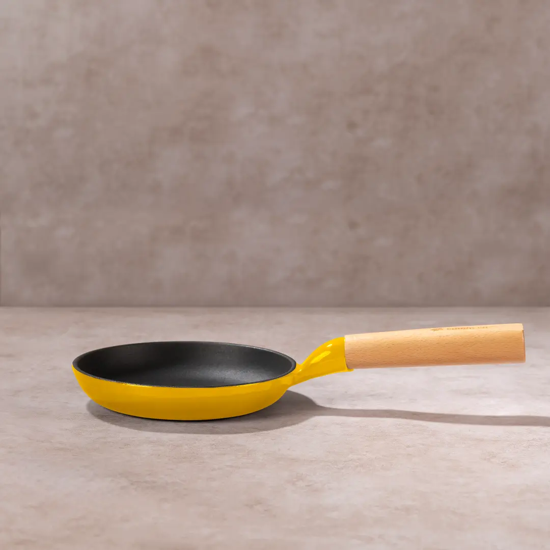 No. 6 Enamel Cast Iron Pan (16cm) - Image 18
