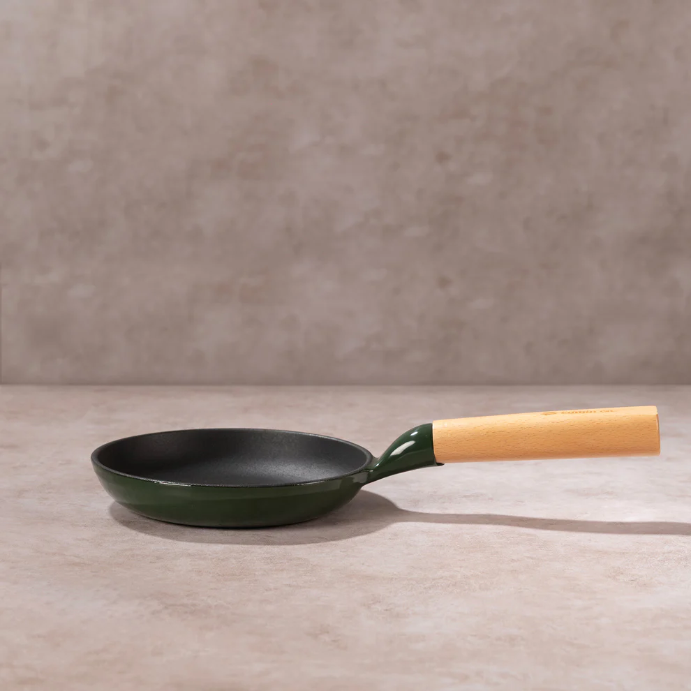 No. 6 Enamel Cast Iron Pan (16cm) - Image 16