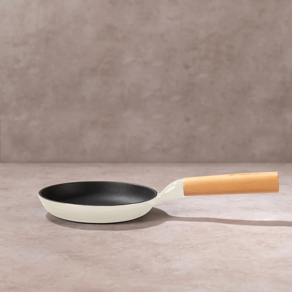 No. 6 Enamel Cast Iron Pan (16cm) - Image 15