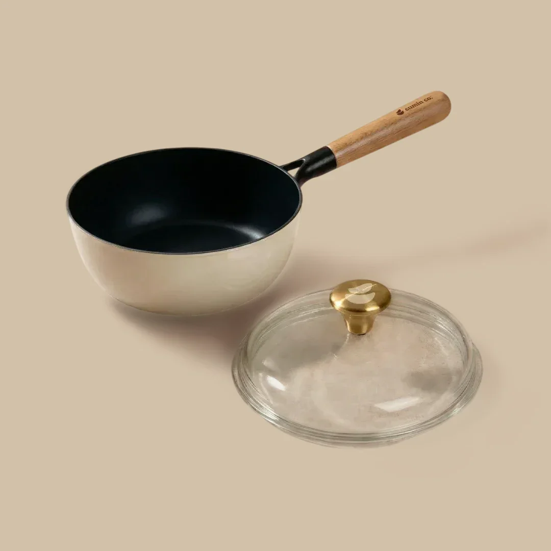 No. 7 Enamel Cast Iron Sauce Pan (1.3L) - Image 10