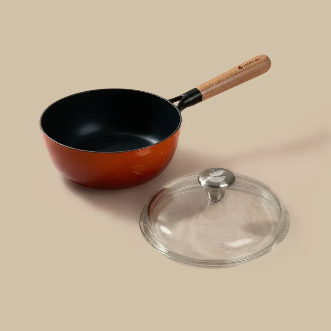No. 7 Enamel Cast Iron Sauce Pan (1.3L) - Image 4