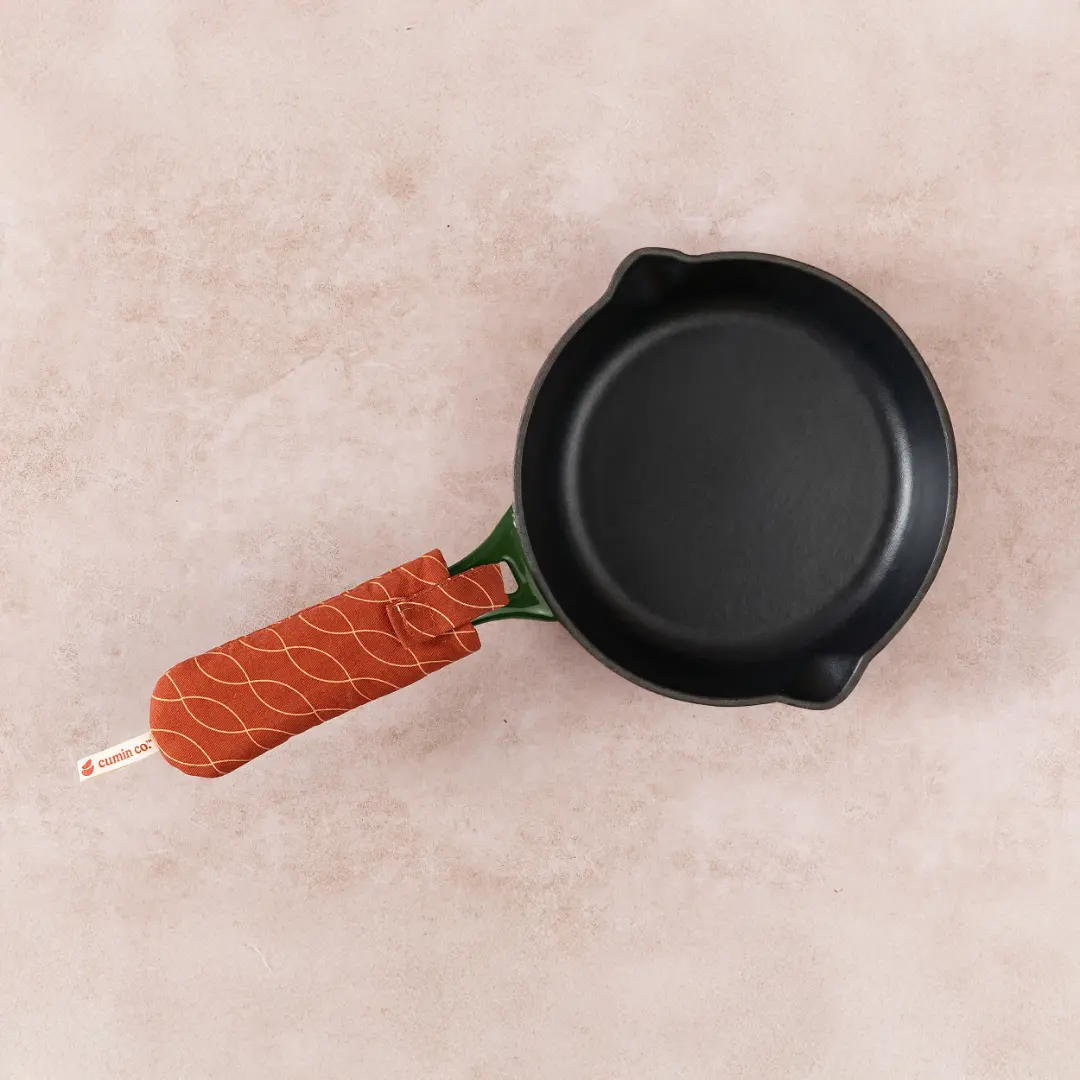 No. 8 Enamel Cast Iron Pan (20cm) - Image 3