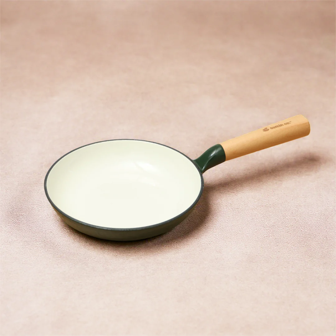 No. 8 Enamel Cast Iron Pan (20cm)