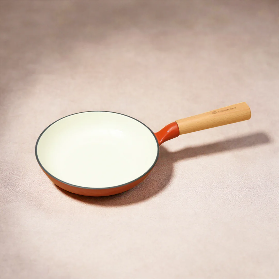 No. 8 Enamel Cast Iron Pan (20cm) - Image 3