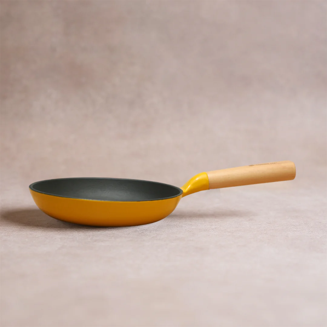 No. 8 Enamel Cast Iron Pan (20cm) - Image 6