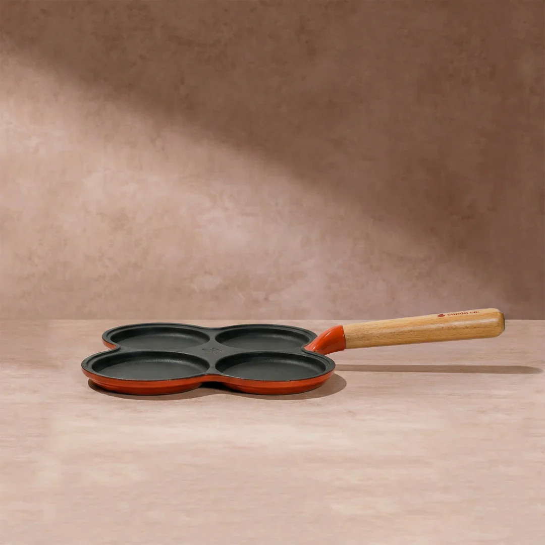 No. 8 Enamel Cast Iron Pancake Pan - Image 6