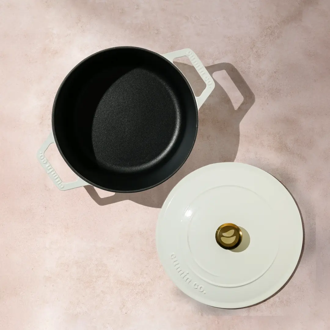 No. 9 Enamel Cast Iron Dutch Oven (4L) - Image 11