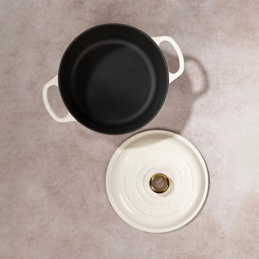 No. 9 Enamel Cast Iron Dutch Oven (4L) - Image 4